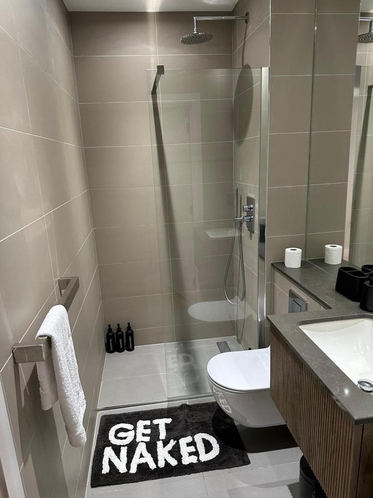 Richardson Deluxe Apartments - 3 Bed لندن المظهر الخارجي الصورة